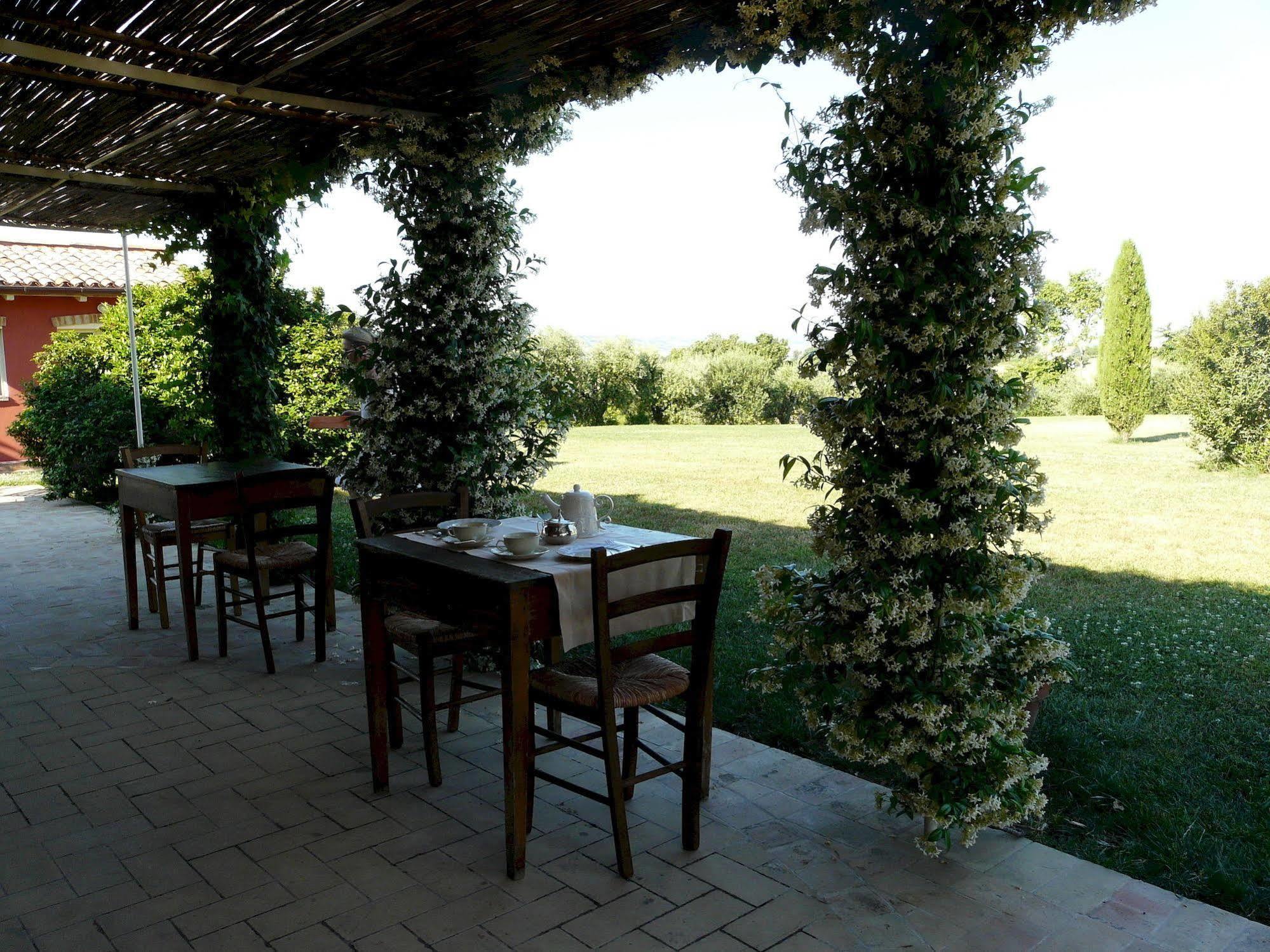 Maison d'hôtes L'Antigo Granaro à Agugliano Extérieur photo
